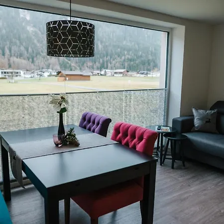 Julia * レンゲンフェルト