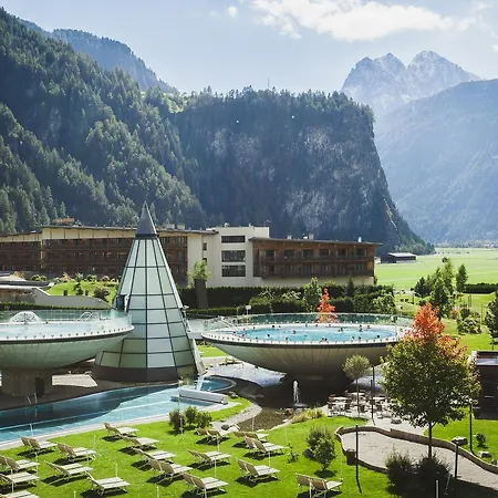 جوليا لانغنفلد